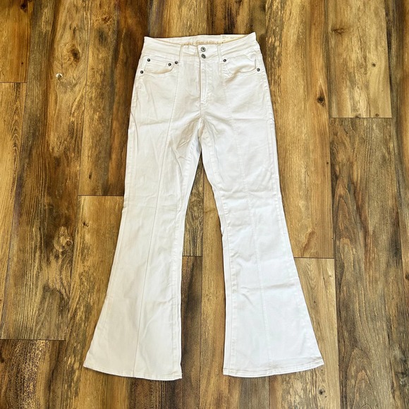 American Eagle Outfitters Denim - American Eagle Hi Rise Flare Jeans Stretch White Size 8 Short NWT